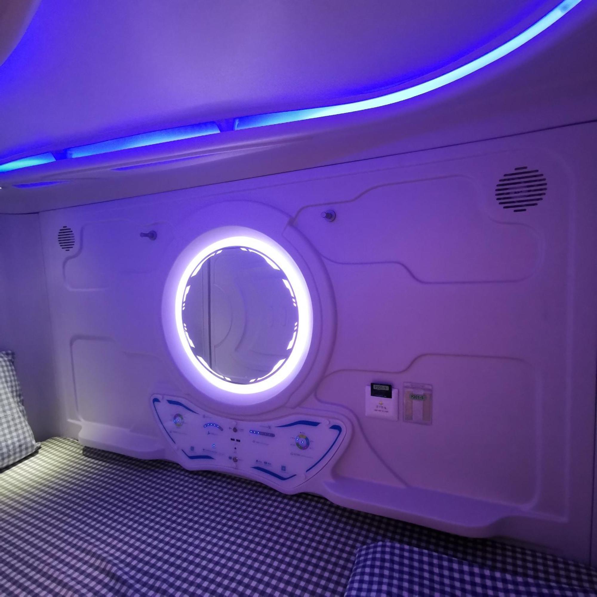 橙舍太空艙 Tw Capsule Hostel Taipei Exterior foto